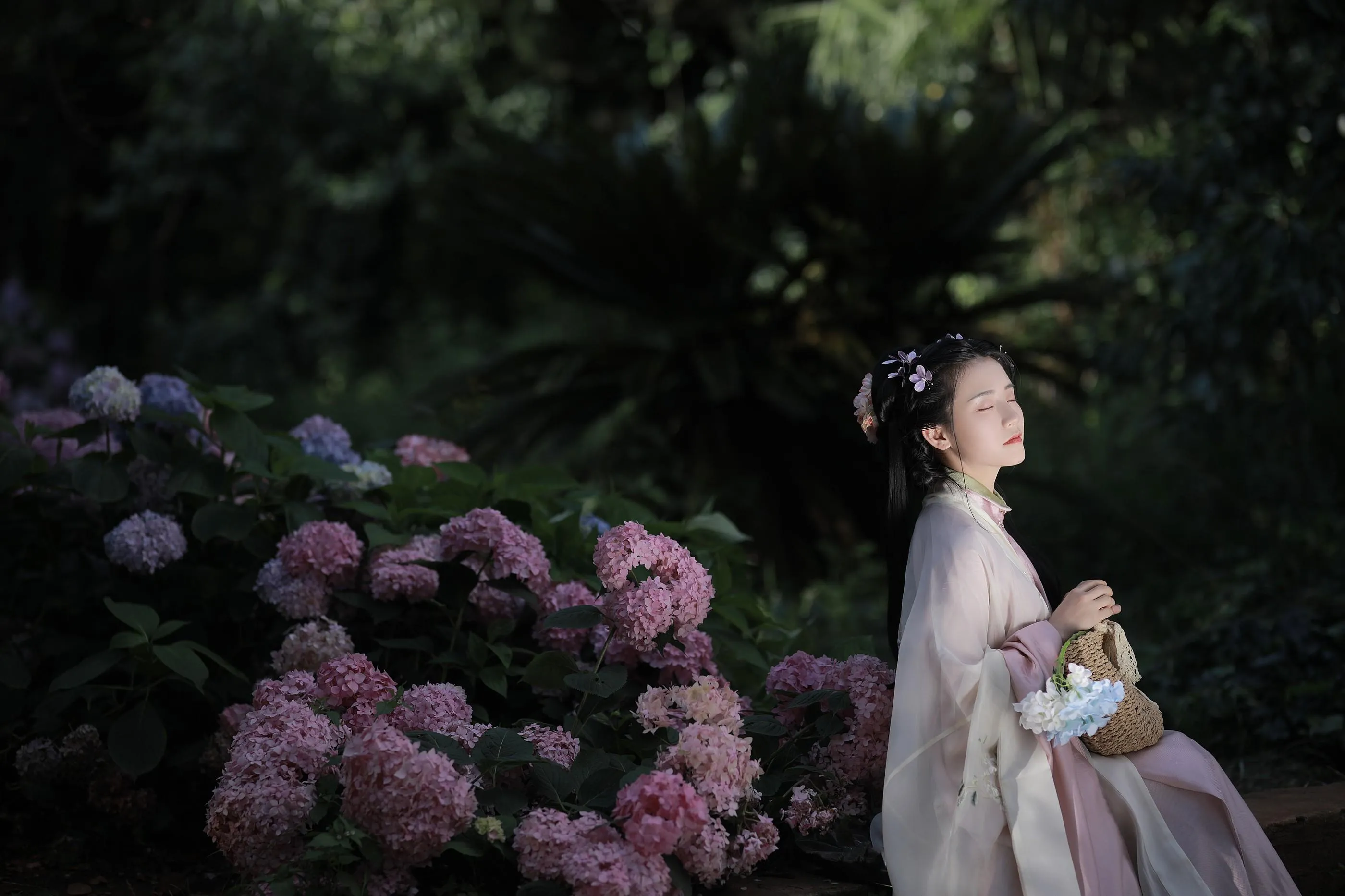 [YITUYU艺图语]2022.07.20 一念花开，香如故 Dear-郑同学 [38P]插图3